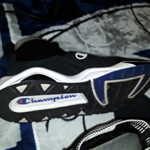 Shoes - Picture 4 of 4